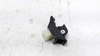 Recambio de mando elevalunas delantero derecho para kia rio (yb) 2016- 1.2 cat referencia OEM IAM 935751W010  