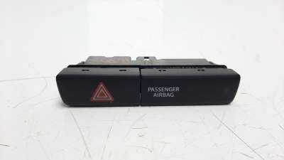 Recambio de warning para suzuki vitara 2015- 1.6 ddis turbodiesel cat referencia OEM IAM 3743054P105PK  