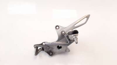Recambio de estribo lateral para bmw f 800 s/st 2006-2013 referencia OEM IAM 46717717815  