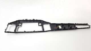 Recambio de moldura para volkswagen golf vii sportsvan 2013-2017 sport bluemotion tech referencia OEM IAM 517858061F  