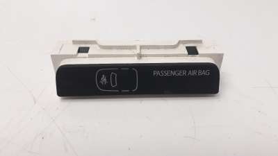 Recambio de pantalla multifuncion para toyota verso 2009-2018 1.6 16v cat referencia OEM IAM 839500F140  