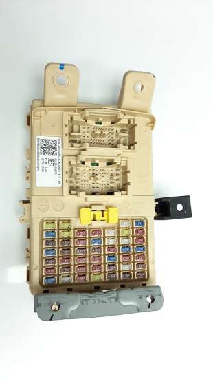 Recambio de caja reles / fusibles para kia rio (yb) 2016- drive referencia OEM IAM 91950H8570  