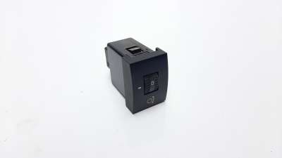 Recambio de interruptor para ssangyong rodius 2005- 2.0 td cat referencia OEM IAM 8136021010  