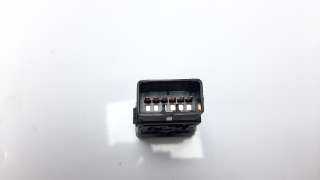 Recambio de interruptor para ssangyong rodius 2005- 2.0 td cat referencia OEM IAM 8556021001LAM  