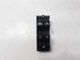 Recambio de mando elevalunas delantero izquierdo para hyundai i40 2012- 1.7 crdi cat referencia OEM IAM 935713Z000  