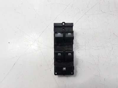 Recambio de mando elevalunas delantero izquierdo para hyundai i40 2012- 1.7 crdi cat referencia OEM IAM 935713Z000  