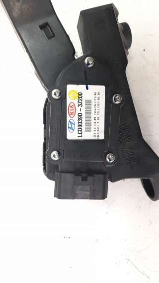 Recambio de potenciometro pedal para hyundai i40 2012- 1.7 crdi cat referencia OEM IAM LCD0039D3Z200 327273R300 