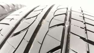 Recambio de rueda para mazda 2 lim. () 2014- 1.5 16v cat referencia OEM IAM 1856016   2
