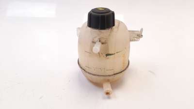 Recambio de deposito expansion para dacia duster 2010-2018 1.5 dci diesel fap cat referencia OEM IAM 8200766826  