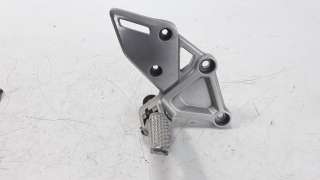 Recambio de estribo lateral para honda cb 650r 2018- referencia OEM IAM 50600MKND50  
