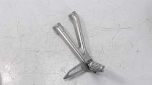 Recambio de estribo lateral para honda cb 650r 2018- referencia OEM IAM 50750MKND50  