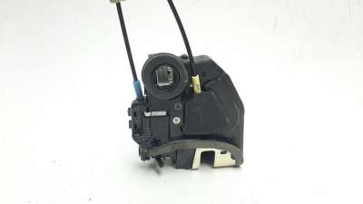 Recambio de cerradura puerta trasera derecha para toyota rav 4 2012-2019 referencia OEM IAM 6905033120  