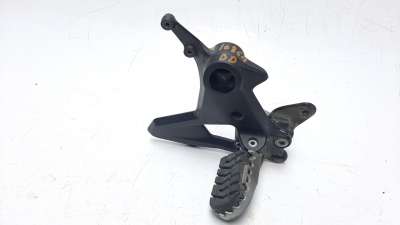 Recambio de estribo lateral para ktm 790 adventure 2018- referencia OEM IAM 63503039000  