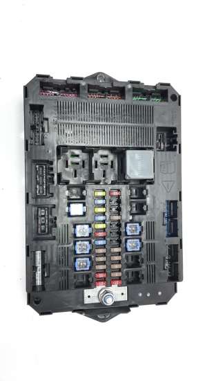 Recambio de caja reles / fusibles para jaguar xf 2007-2015 3.0 v6 diesel s premium luxury referencia OEM IAM 9X2314V476AD  