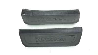 Recambio de moldura para hyundai tucson 2015- 2.0 crdi cat referencia OEM IAM 85888D7000 85878D7000 