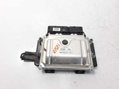 Recambio de centralita motor uce para kia stonic (ybcuv) 2017- 1.0 tgdi cat referencia OEM IAM 3912804040  