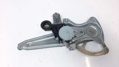 Recambio de elevalunas trasero izquierdo para toyota yaris 2014-2017 referencia OEM IAM 698400D220  