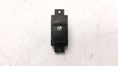 Recambio de mando elevalunas trasero derecho para ssangyong rexton w 2013- 2.0 td cat referencia OEM IAM 202006279  