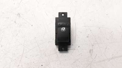 Recambio de mando elevalunas trasero izquierdo para ssangyong rexton w 2013- 2.0 td cat referencia OEM IAM 202006279  