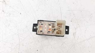 Recambio de mando elevalunas trasero izquierdo para ssangyong rexton w 2013- 2.0 td cat referencia OEM IAM 202006279  