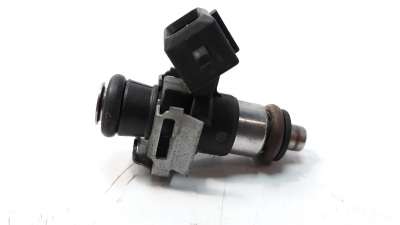 Recambio de inyector para renault clio iv 2012- 1.2 16v referencia OEM IAM 8200292590  0280158046