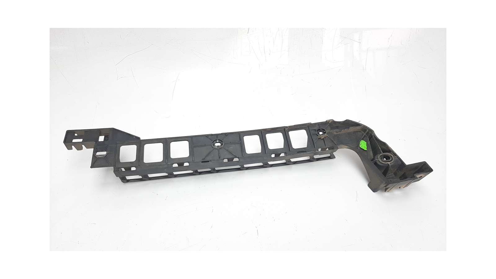 Recambio de moldura para skoda octavia lim. (5e3) 2013-2018 1.6 tdi dpf referencia OEM IAM 5E5807863 5E5807865  Recambio de moldura para skoda octavia lim. (5e3) 2013-2018 1.6 tdi dpf referencia OEM IAM 5E5807863 5E5807865
