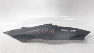 Recambio de moldura para honda pcx 125 2014-2019 referencia OEM IAM 83610K35V000  