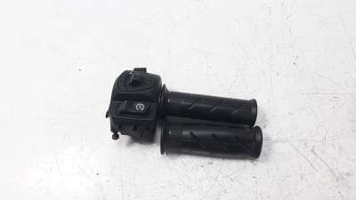 Recambio de piña luces derecha para honda pcx 125 2014-2019 referencia OEM IAM 35165K35J01  