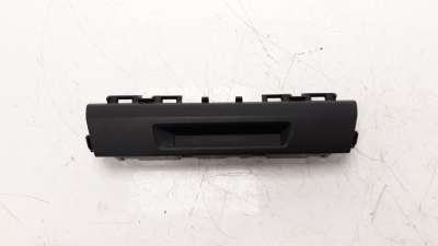 Recambio de pantalla multifuncion para mazda 3 lim. () 2013- 2.2 turbodiesel cat referencia OEM IAM BHR1A  