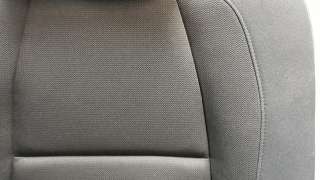 Recambio de asientos traseros para mazda 3 berlina (bp) 2019- referencia OEM IAM BDMC8820102  