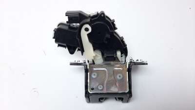 Recambio de cerradura maletero / porton para mazda 3 berlina (bp) 2019- referencia OEM IAM BDMT62310  