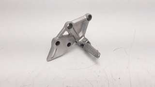 Recambio de estribo lateral para honda cb 650r 2018- referencia OEM IAM 50600MKND50  