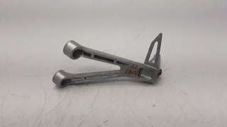 Recambio de estribo lateral para honda cb 650r 2018- referencia OEM IAM 50750MKND50  