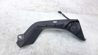 Recambio de moldura para honda cb 500x 2016- referencia OEM IAM 64280MKPJ80  