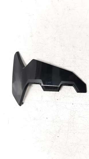 Recambio de moldura para honda cb 500x 2016- referencia OEM IAM 83620MKPJ80  