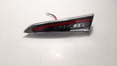 Recambio de piloto trasero derecho interior para toyota corolla (e21) 2019- referencia OEM IAM 8158102B80  