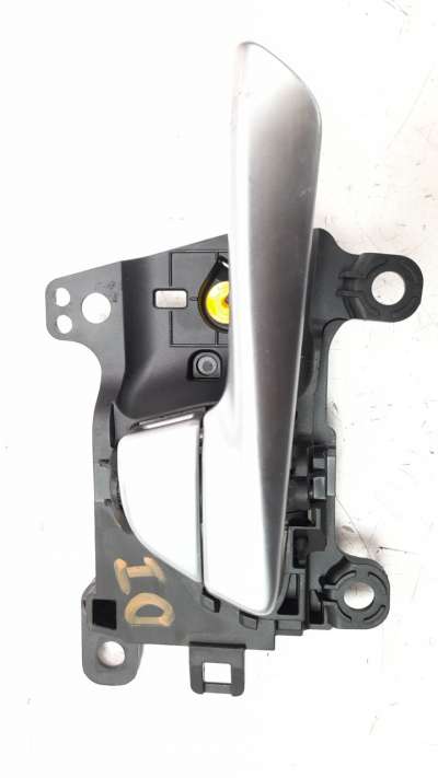 Recambio de maneta interior delantera izquierda para hyundai tucson 2015- 1.6 cat referencia OEM IAM 82610D7000  