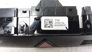 Recambio de warning para hyundai tucson 2015- 1.6 cat referencia OEM IAM 93700D7100GU  