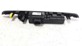 Recambio de warning para hyundai tucson 2015- 1.6 cat referencia OEM IAM 93700D7100GU  