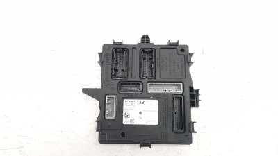Recambio de caja reles / fusibles para renault captur ii 2019- 1.0 tce referencia OEM IAM 284B13925R  