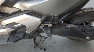 Recambio de estribo lateral para honda x-adv 2017- referencia OEM IAM 50712MKTD00ZA  