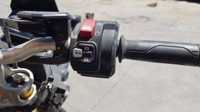 Recambio de piña luces derecha para honda x-adv 2017- referencia OEM IAM 35135MKTD01  