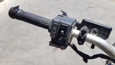 Recambio de piña luces izquierda para honda x-adv 2017- referencia OEM IAM 35200MKTD01  