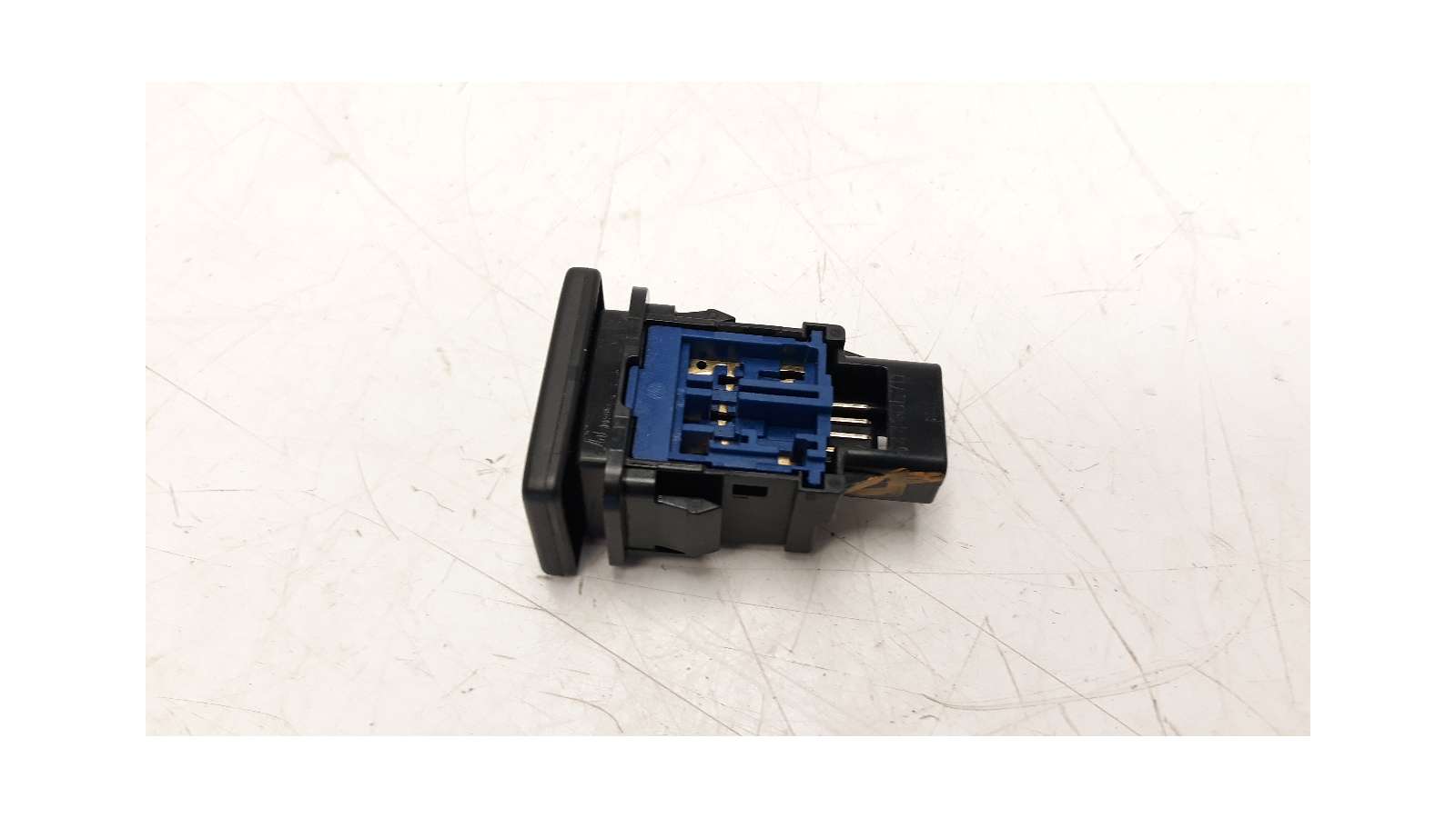 Recambio de interruptor para toyota rav 4 2012-2019 2.0 d-4d cat referencia OEM IAM 15B116   Recambio de interruptor para toyota rav 4 2012-2019 2.0 d-4d cat referencia OEM IAM 15B116