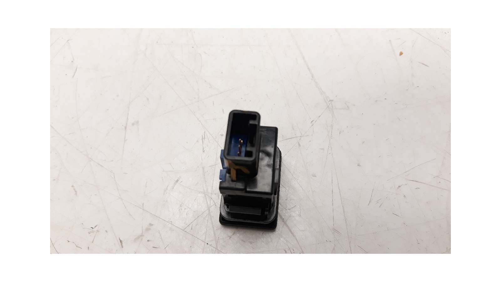 Recambio de interruptor para toyota rav 4 2012-2019 2.0 d-4d cat referencia OEM IAM 15B116   Recambio de interruptor para toyota rav 4 2012-2019 2.0 d-4d cat referencia OEM IAM 15B116