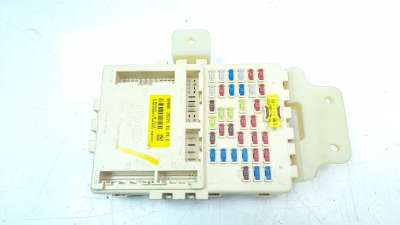 Recambio de caja reles / fusibles para hyundai ix35 2010-2015 1.7 crdi cat referencia OEM IAM 919502S721  