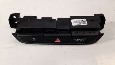 Recambio de warning para kia xceed 2019- 1.0 tgdi cat referencia OEM IAM 93600J7000WK  