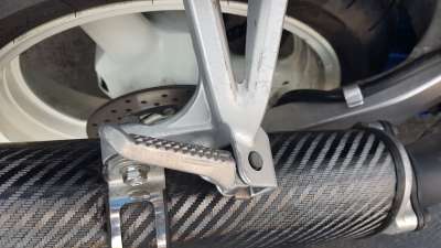 Recambio de estribo lateral para suzuki gsx-r 600/750/1100 (1989-2000) 1989- referencia OEM IAM 4360033E0000  