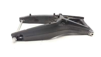 Recambio de puente trasero para honda cb 650r 2018- referencia OEM IAM 52200MKND50  