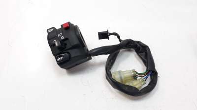 Recambio de piña luces izquierda para kawasaki er 6 2012-2016 referencia OEM IAM 460760166  